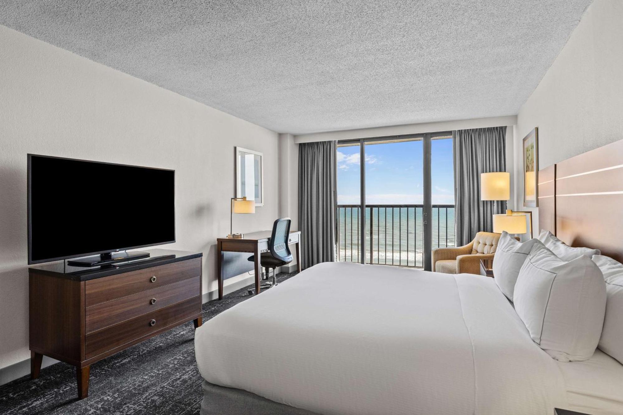 King Room Oceanfront View Non-Smoking